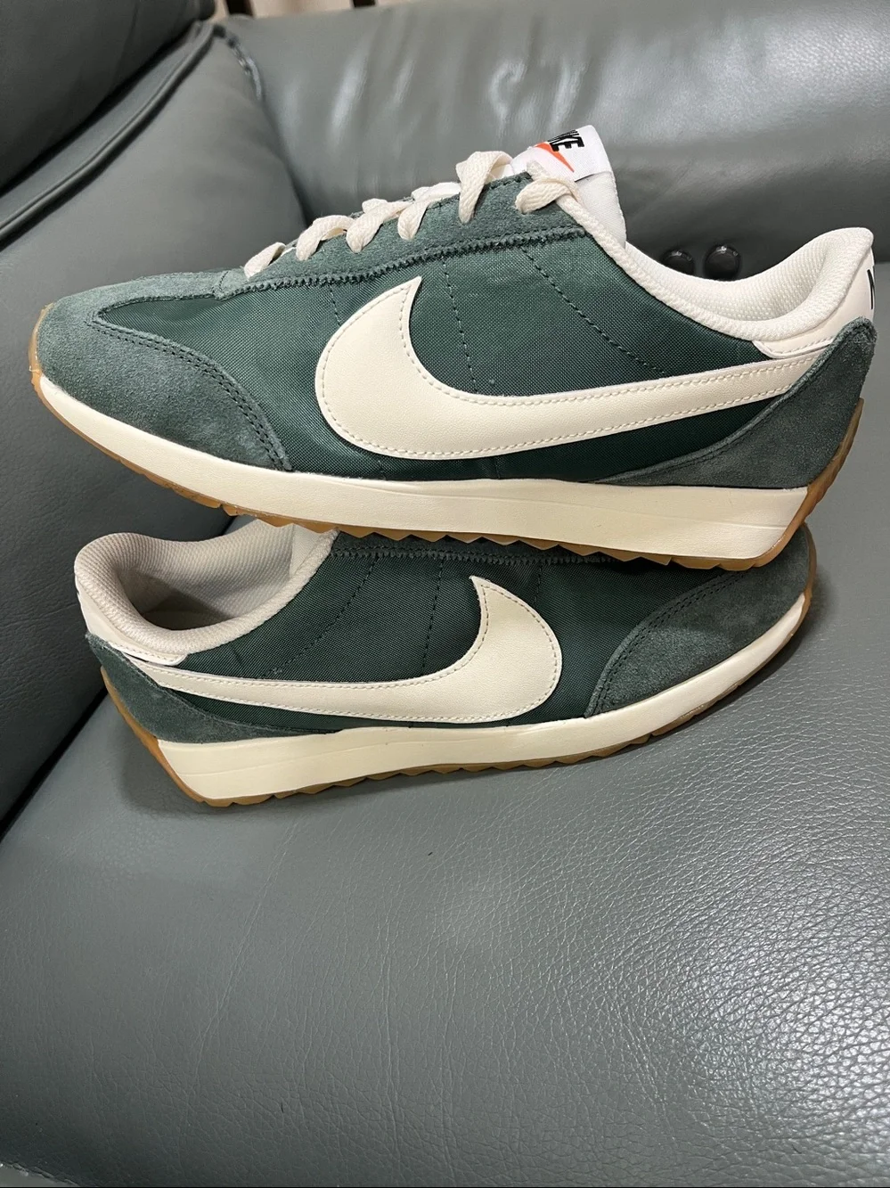 Nike Pacific Dark Green & Cream Retro Runner Sneakers